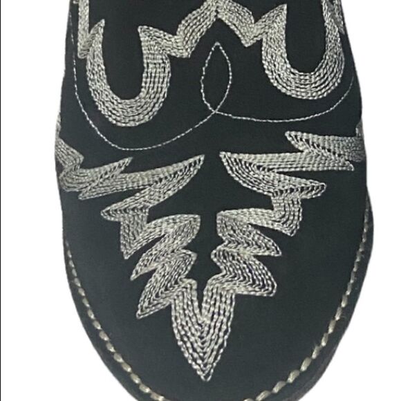 Donald J. Pliner Bozza - Picture 3 of 8